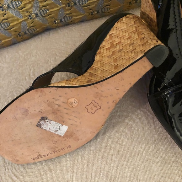 BCBG Patten leather open toe wedge sandal - Picture 5 of 8